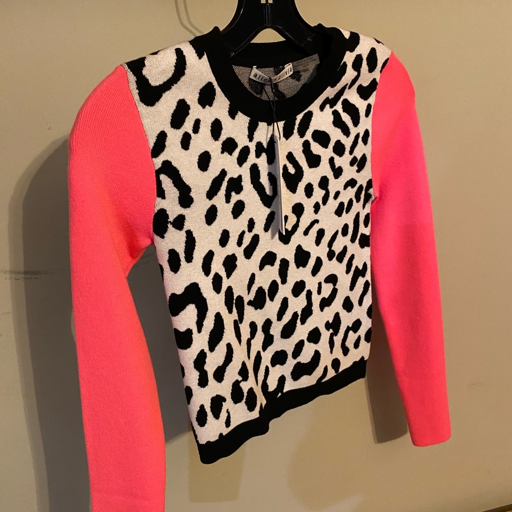 Ciara Leopard Print Sweater BNWT SZ XS. - Picture 4 of 8